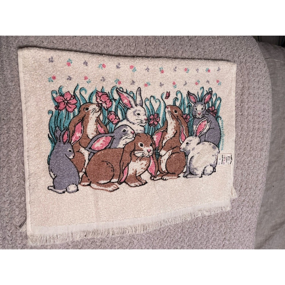 VINTAGE Cannon Cream Rabbits Bunny Floral Hand Towel 1970'S, USA 100% COTTON